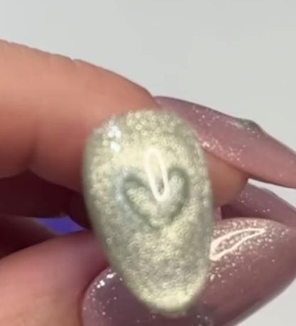 Heart Cat Eye Press-Ons